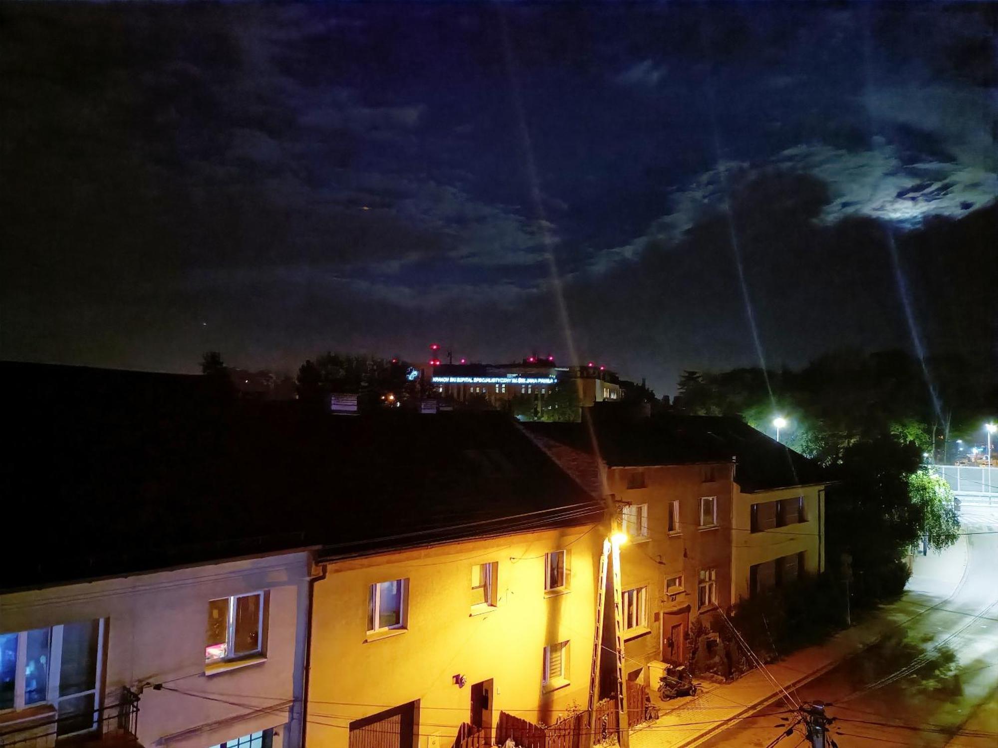 Pokoje Przytulnie Jak W Domu Cracovia Esterno foto
